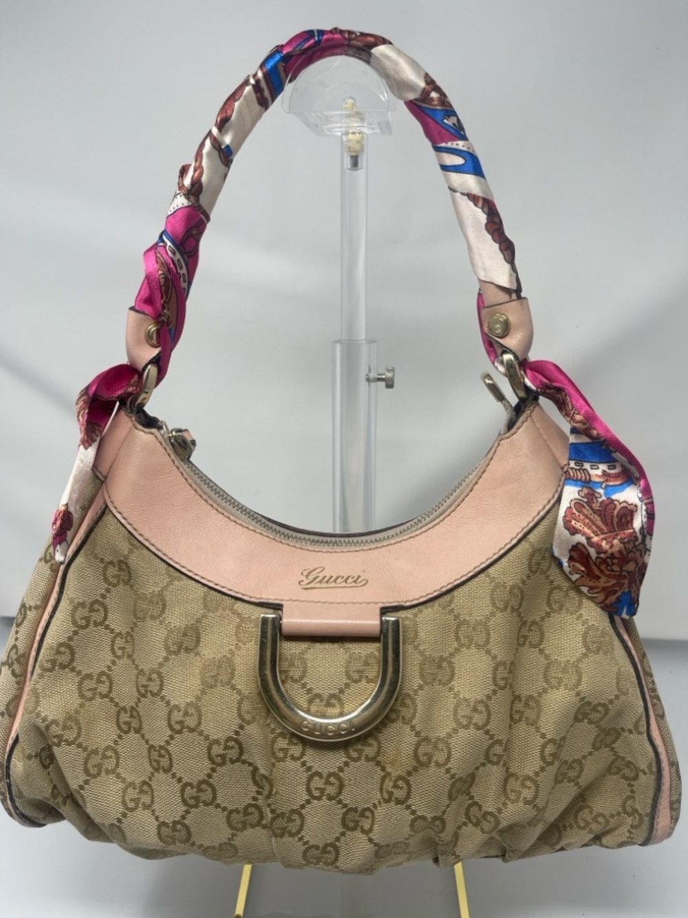 Gucci Beige Signature Canvas Shoulder Bag with Pink Trim - Picture 3 of 14